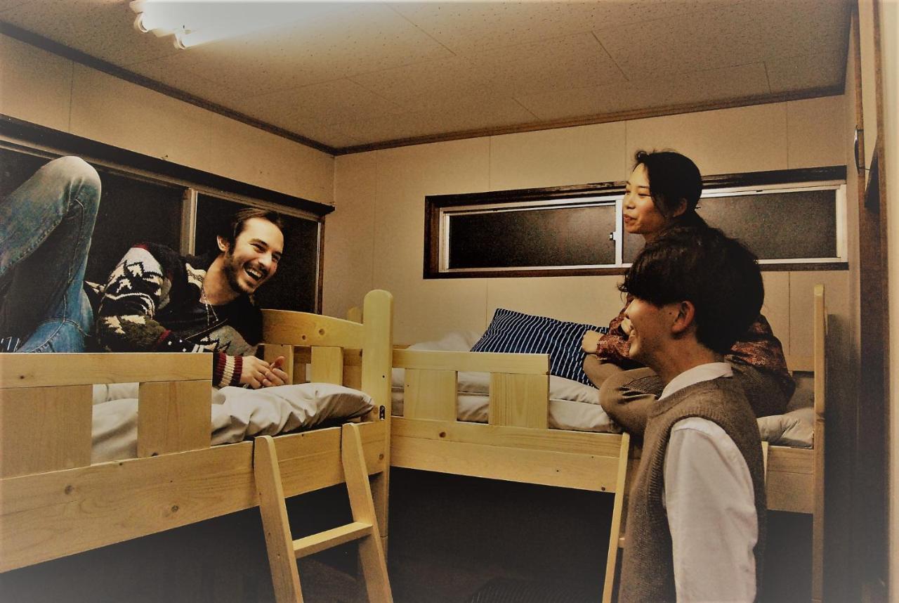 Guesthouse Omoya--全個室--囲炉裏のぬくもりと共にグループの絆を深める古民家宿でゆっくりとした時間を-6名部屋-6名部屋-8名部屋--最大20名-ペット同伴可は一室のみ- Мацуяма Екстер'єр фото