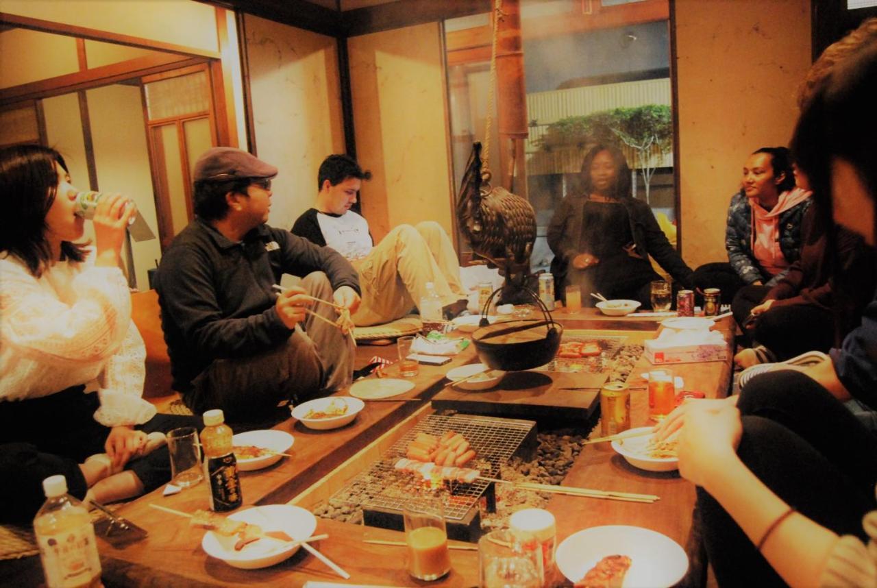 Guesthouse Omoya--全個室--囲炉裏のぬくもりと共にグループの絆を深める古民家宿でゆっくりとした時間を-6名部屋-6名部屋-8名部屋--最大20名-ペット同伴可は一室のみ- Мацуяма Екстер'єр фото