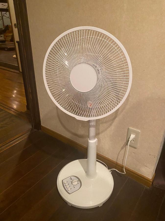 Guesthouse Omoya--全個室--囲炉裏のぬくもりと共にグループの絆を深める古民家宿でゆっくりとした時間を-6名部屋-6名部屋-8名部屋--最大20名-ペット同伴可は一室のみ- Мацуяма Екстер'єр фото